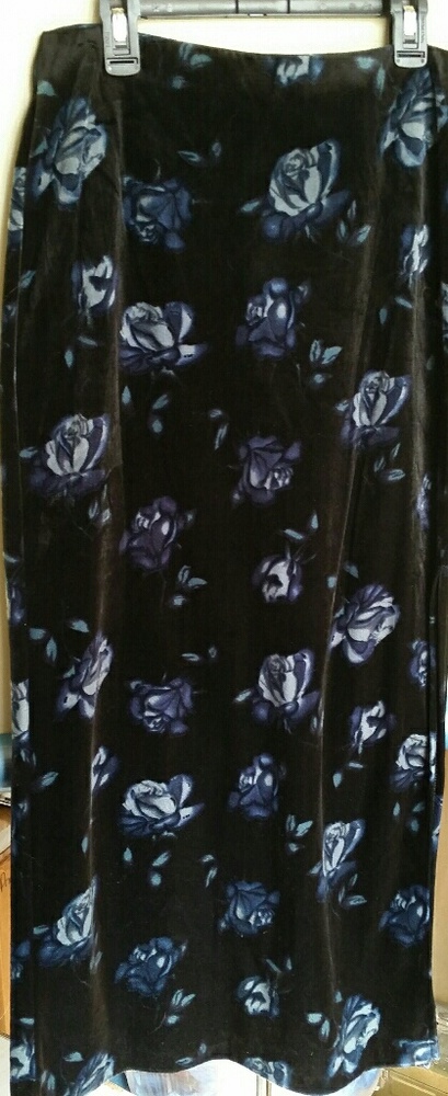 Slimming beautiful midi plush skirt